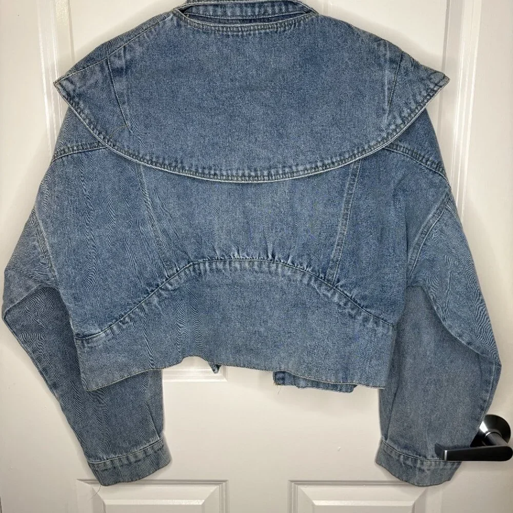 Bold Bib Collar Blue Jean Jacket – Trendy Cropped Cut - Picture 4 of 15
